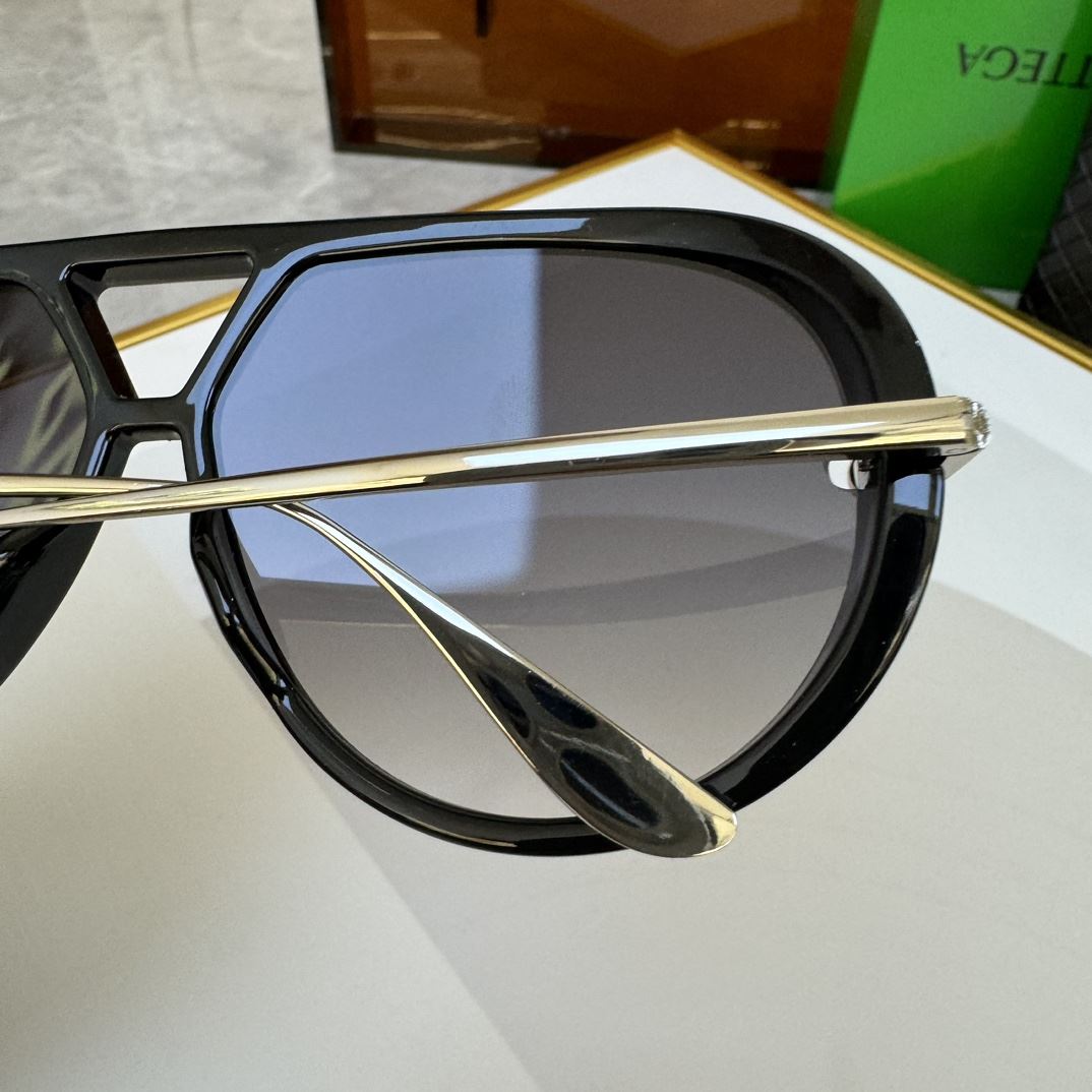 Bottega Veneta Sunglasses